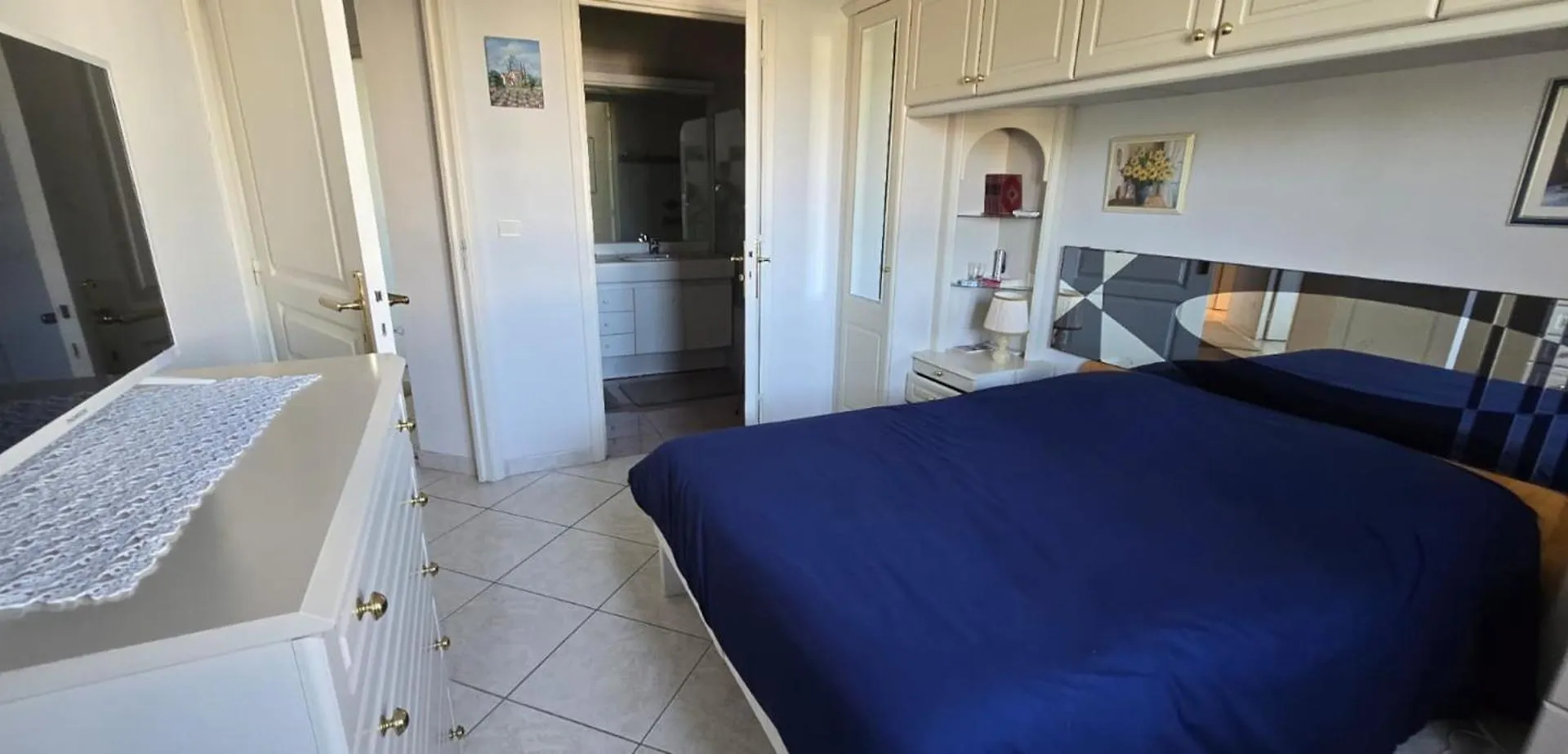 Bright Apartment With Terrace In Saint-Raphael Saint-Raphaël